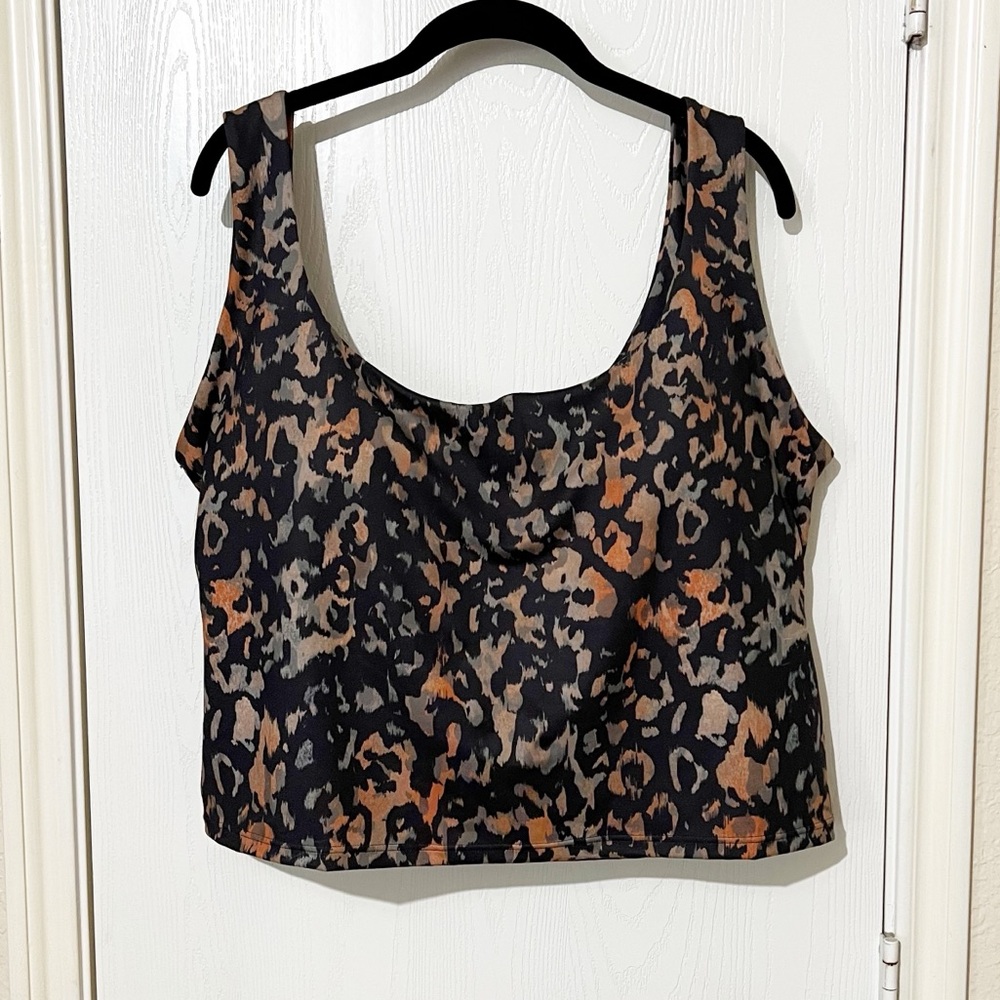 [Fabletics] Oasis Twist Built In Bra Tank Animal Print 3X